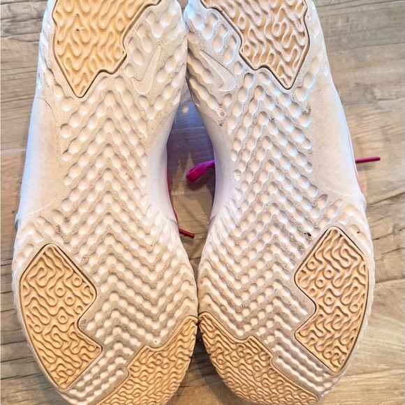 Hot pink and Orange Nike Renew women’s tennis shoes - Picture 4 of 7